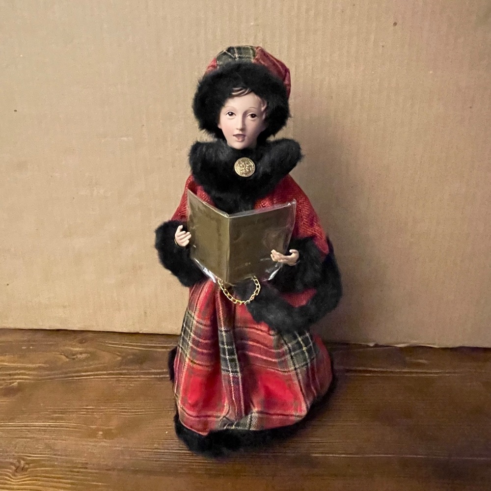 Vintage Christmas Caroler Tree Topper 15" Figurine Red Plaid Gold Songbook